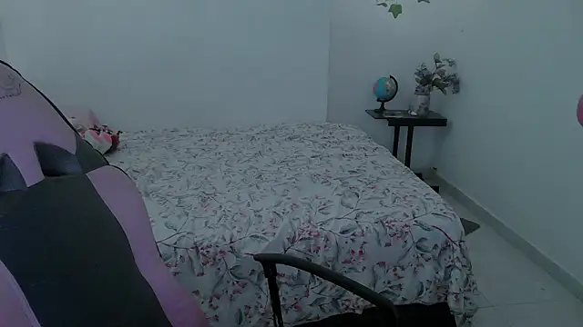 Juicy elenxx online show from 10.05.25