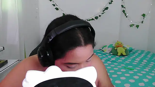 Snapshot of Juicy_elenxx chatting on 06.17.26 Juicy elenxx online show from 06.17.26