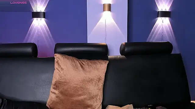 emily-santoss online show from 09.28.25