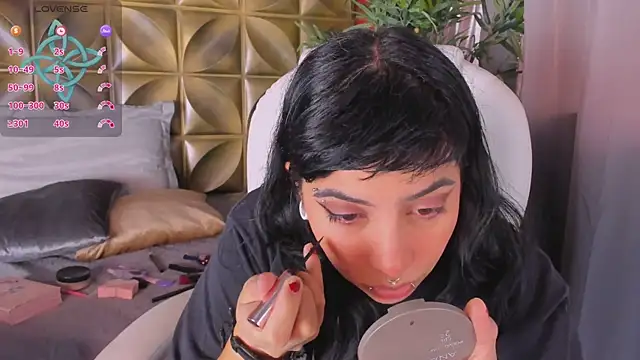 emily-santoss online show from 10.22.25