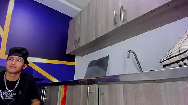 gustavo saaled19  online show from 09.13.25