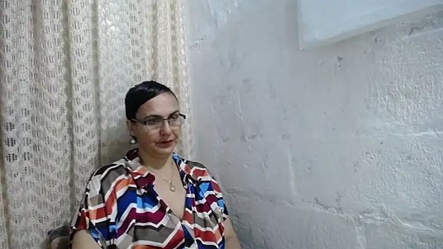 gabbyparker  online show from 10.31.25