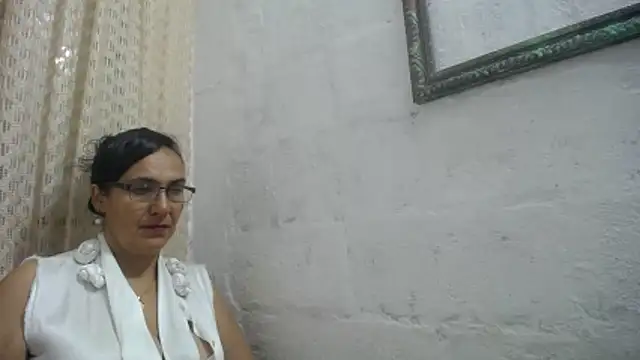 Snapshot of gabbyparker_ chatting on 05.09.26 gabbyparker online show from 05.09.26