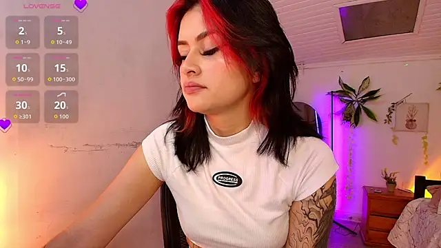 Snapshot of arye_lle chatting on 10.06.25 arye lle online show from 10.06.25