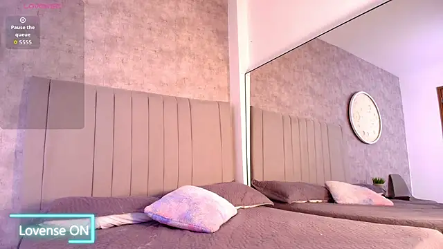 karla-ruiz online show from 09.28.25