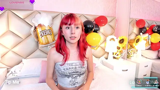 Snapshot of dafnne_hall chatting on 10.03.25 dafnne hall online show from 10.03.25