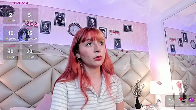 Snapshot of dafnne_hall chatting on 10.23.25 dafnne hall online show from 10.23.25