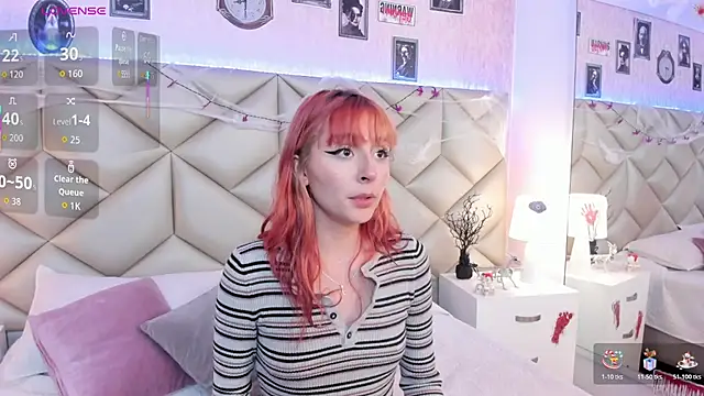 Snapshot of dafnne_hall chatting on 10.24.25 dafnne hall online show from 10.24.25