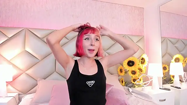 Snapshot of dafnne_hall chatting on 11.28.25 dafnne hall online show from 11.28.25