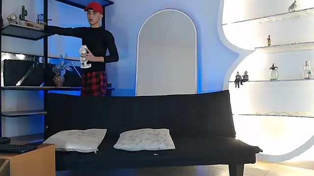 THREE GUYS HOT online show from 09.24.25