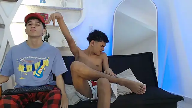 THREE GUYS HOT online show from 10.03.25