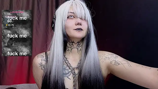 Snapshot of GothXRaven chatting on 10.21.25 GothXRaven online show from 10.21.25