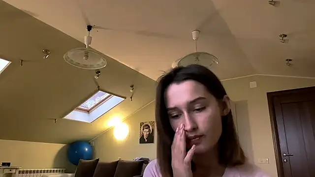 Snapshot of DarlineBrustera chatting on 09.18.25 DarlineBrustera online show from 09.18.25