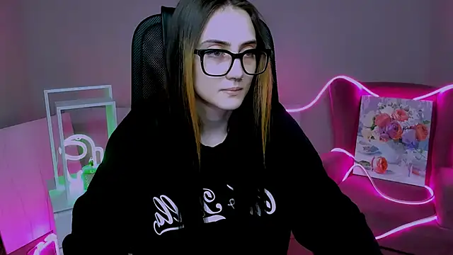 olivianorton online show from 11.25.25