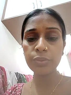 hotshreya69 online show from 10.28.25