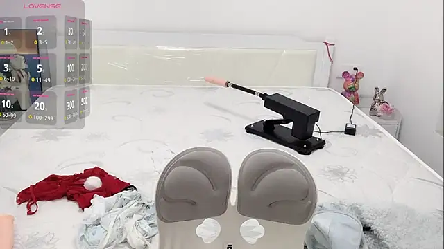 A SR 002 online show from 10.28.25