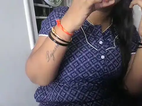 its me Rashmi online show from 10.20.25