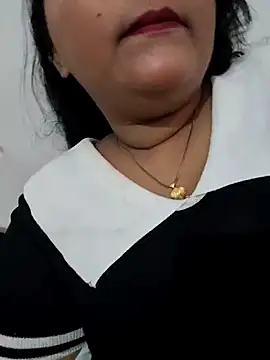 Snapshot of Komal-stream chatting on 09.18.25 Komal-stream online show from 09.18.25