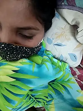 Snapshot of Komal-stream chatting on 09.27.25 Komal-stream online show from 09.27.25