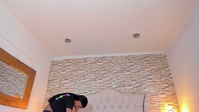 Lucia-Horny24 online show from 10.17.25