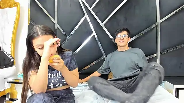 Noa Arez online show from 02.06.26