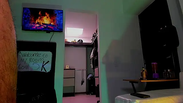 Snapshot of Andrew_Johnnson chatting on 09.18.25 Andrew Johnnson online show from 09.18.25