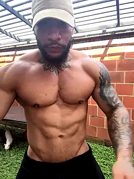 Snapshot of Andrew_Johnnson chatting on 10.06.25 Andrew Johnnson online show from 10.06.25