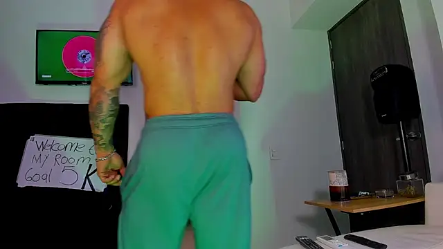 Snapshot of Andrew_Johnnson chatting on 10.09.25 Andrew Johnnson online show from 10.09.25