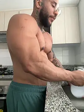 Snapshot of Andrew_Johnnson chatting on 10.22.25 Andrew Johnnson online show from 10.22.25