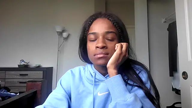 Marlowlovee online show from 09.25.25