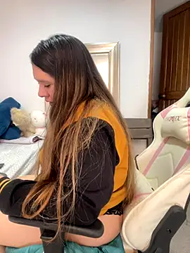 emma hot2006 online show from 09.29.25