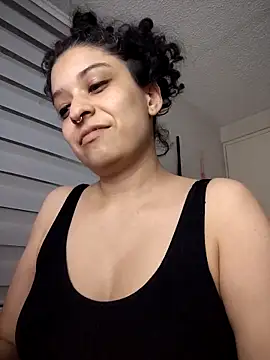 Snapshot of miss_carmila1 chatting on 10.31.25 miss carmila1 online show from 10.31.25