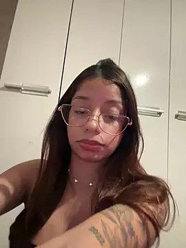 Snapshot of FadaPerigosa chatting on 04.23.26 FadaPerigosa online show from 04.23.26