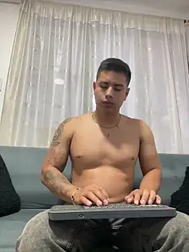 Snapshot of miaftmax chatting on 09.26.25 miaftmax online show from 09.26.25