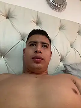 Snapshot of miaftmax chatting on 10.11.25 miaftmax online show from 10.11.25