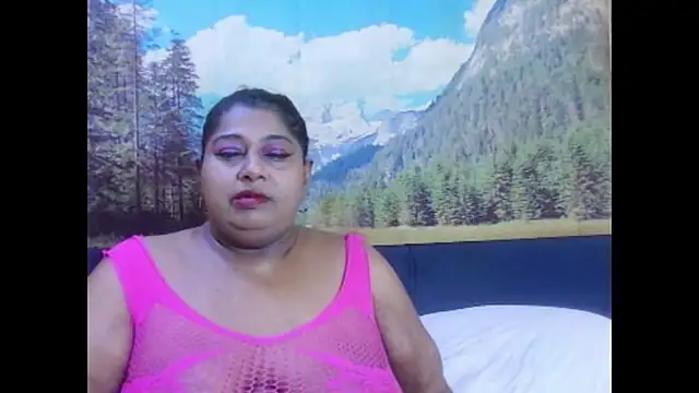 Snapshot of indianhoney694u chatting on 01.17.26 indianhoney694u online show from 01.17.26