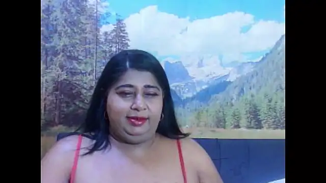 Snapshot of indianhoney694u chatting on 02.24.26 indianhoney694u online show from 02.24.26