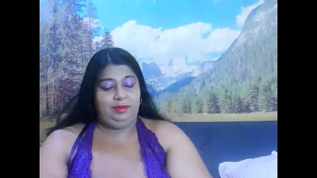 Snapshot of indianhoney694u chatting on 03.12.26 indianhoney694u online show from 03.12.26