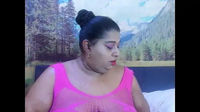 Snapshot of indianhoney694u chatting on 03.14.26 indianhoney694u online show from 03.14.26