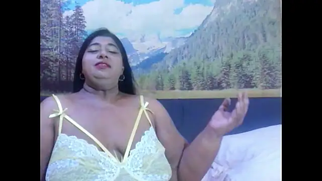 Snapshot of indianhoney694u chatting on 03.31.26 indianhoney694u online show from 03.31.26