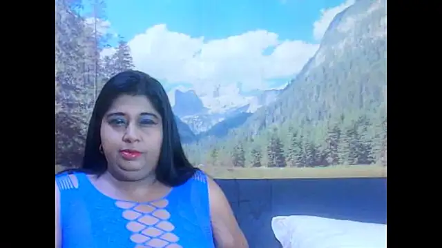 Snapshot of indianhoney694u chatting on 04.09.26 indianhoney694u online show from 04.09.26