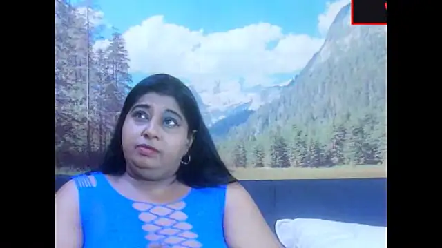 Snapshot of indianhoney694u chatting on 04.09.26 indianhoney694u online show from 04.09.26
