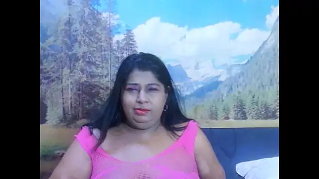 Snapshot of indianhoney694u chatting on 04.11.26 indianhoney694u online show from 04.11.26