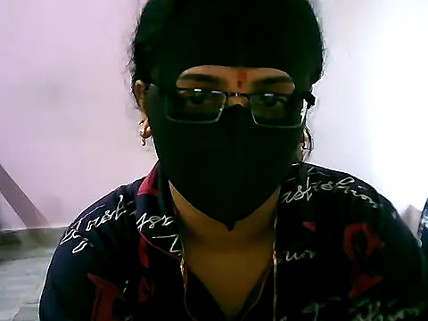 Snapshot of jannu6482 chatting on 09.18.25 jannu6482 online show from 09.18.25