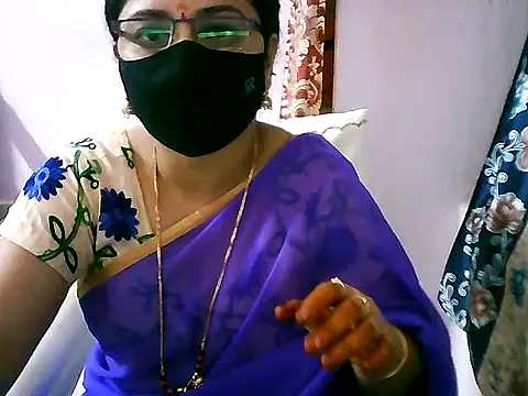 Snapshot of jannu6482 chatting on 09.19.25 jannu6482 online show from 09.19.25