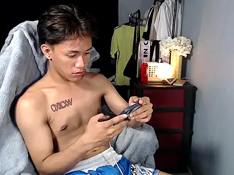 naughtyboyloy 0 online show from 01.06.26