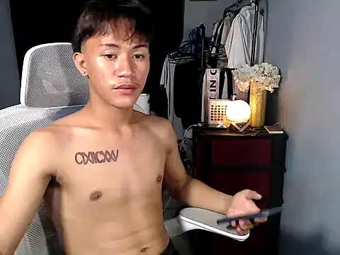 naughtyboyloy 0 online show from 01.08.26