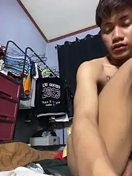 naughtyboyloy 0 online show from 04.19.26