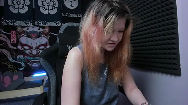 Snapshot of Nora_lovvvv chatting on 09.23.25 Nora lovvvv online show from 09.23.25