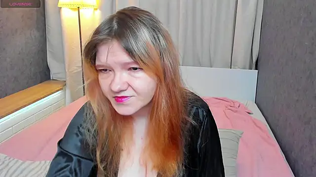 Snapshot of Nora_lovvvv chatting on 10.05.25 Nora lovvvv online show from 10.05.25